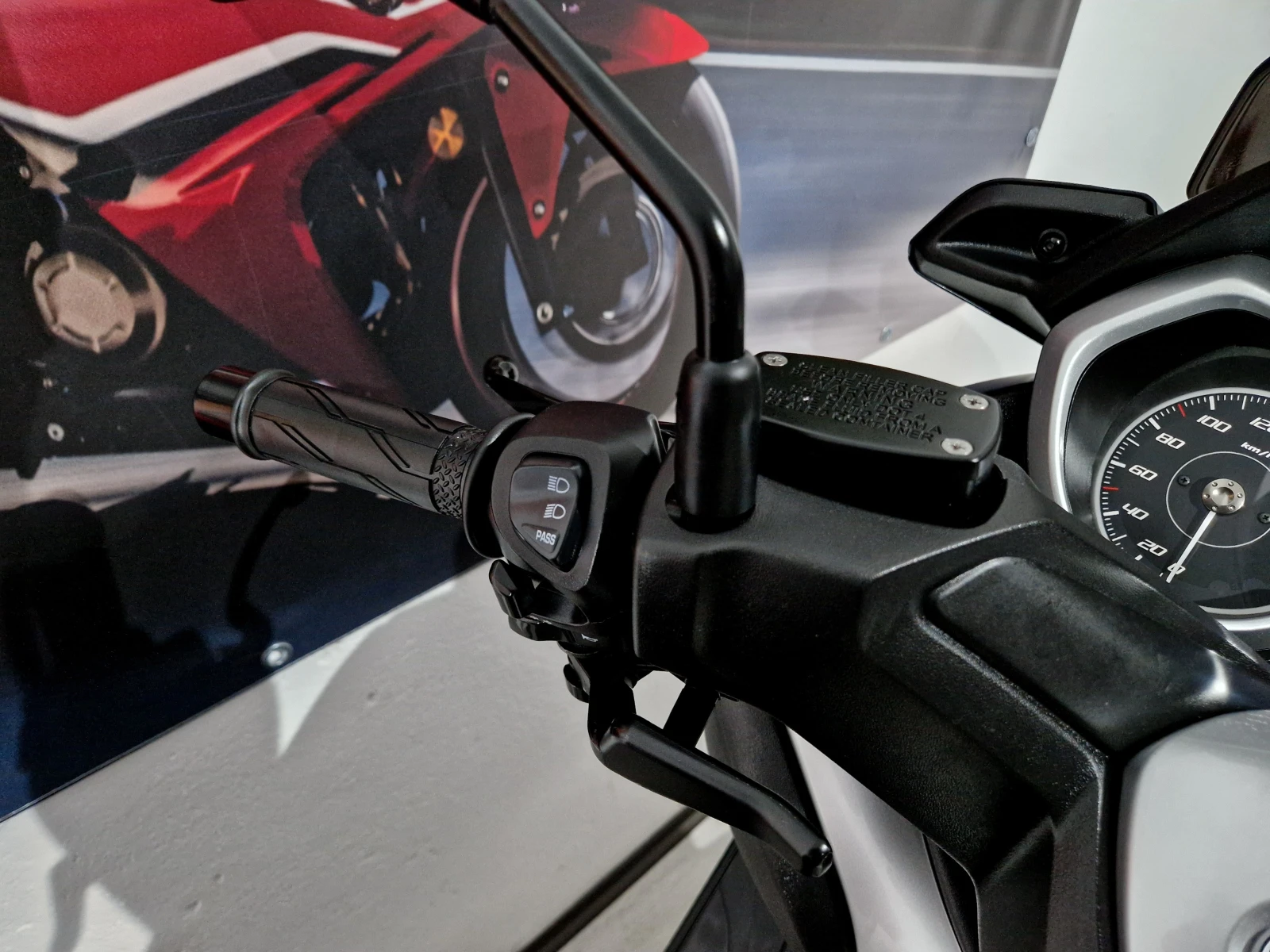 Yamaha X-max 400ie, !AKRAPOVIC! ABS-TCS, 2019. | Mobile.bg   15