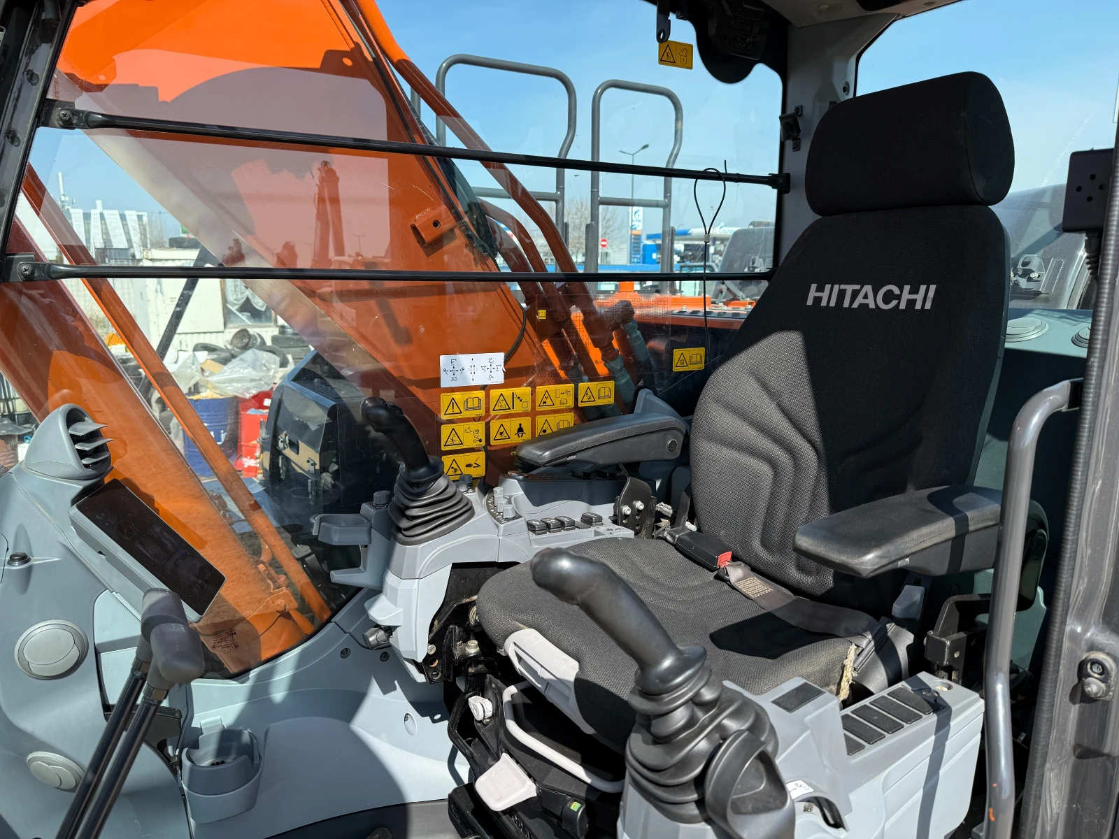 ����� Hitachi ZX 210 LC-7 | Mobile.bg � ����������� 10