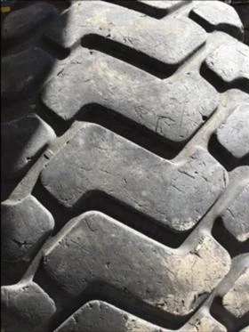 Гуми, снимка 2