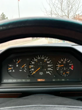 Mercedes-Benz 124 E220, снимка 5