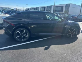 Kia EV6 * Land w/GT Line Pkg AWD * CARFAX * БЕЗ ПЪРВОНАЧАЛ, снимка 3