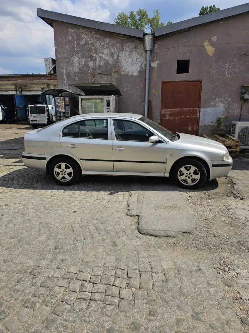 Skoda Octavia 1.8 T, снимка 3 - Автомобили и джипове - 47040600