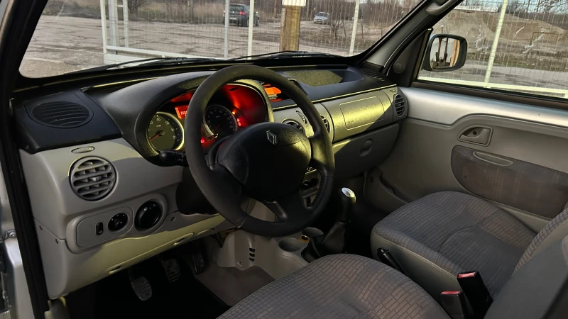 Renault Kangoo 1.5DCI-84к.с.-ВНОС ИТАЛИЯ, снимка 14 - Автомобили и джипове - 48504217