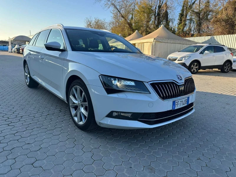 Skoda Superb 1.6 120 к.с 2016.10 , снимка 2 - Автомобили и джипове - 49022687