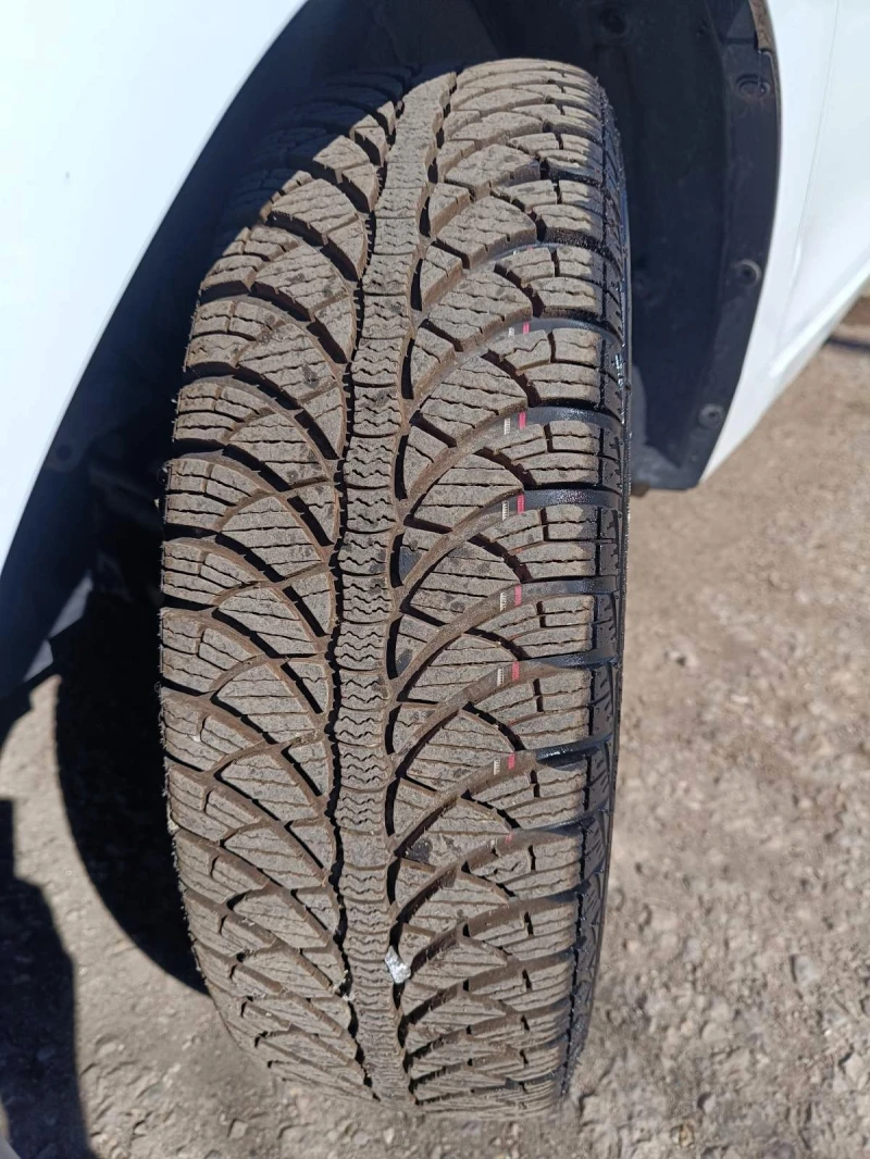 Toyota Aygo 1.0i/2016г., снимка 17 - Автомобили и джипове - 49411040