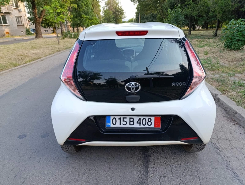 Toyota Aygo 1.0i/2016г., снимка 7 - Автомобили и джипове - 49411040