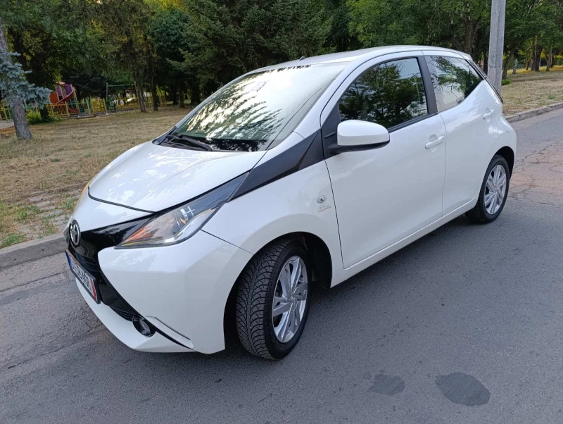 Toyota Aygo 1.0i/2016г., снимка 2 - Автомобили и джипове - 49411040