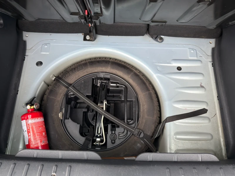 Citroen C3, снимка 16 - Автомобили и джипове - 53395320