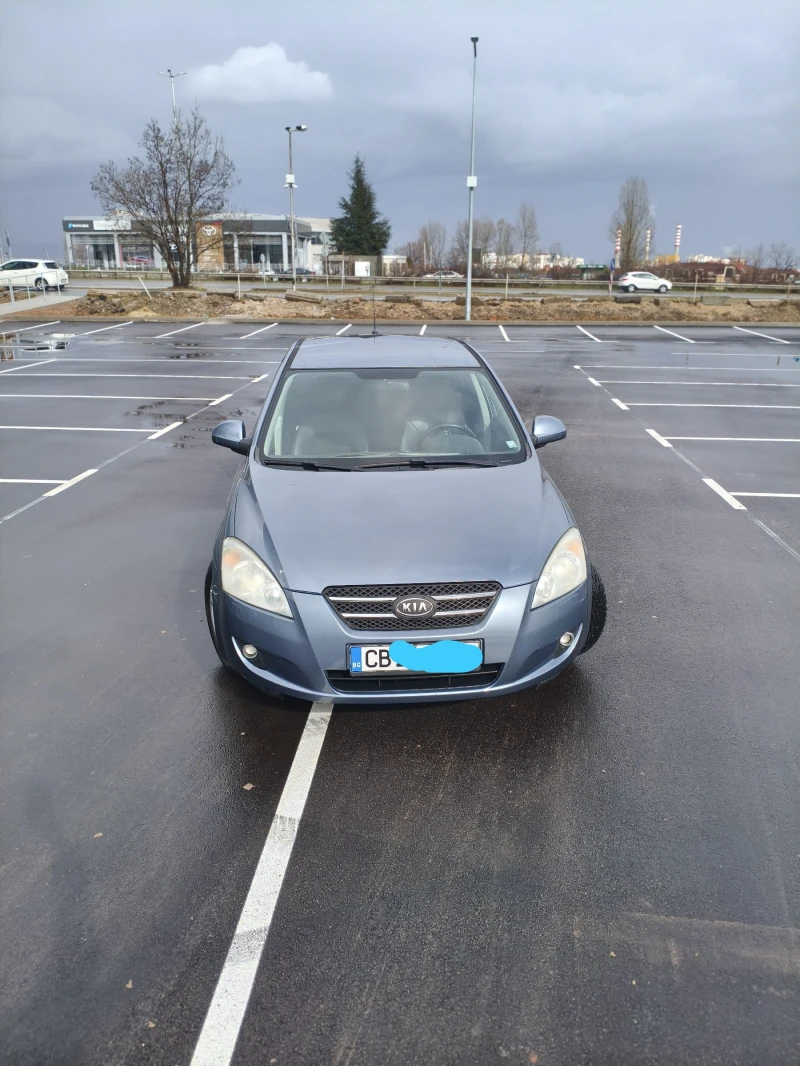 Kia Ceed 1.6 CRDI, снимка 3 - Автомобили и джипове - 53488425