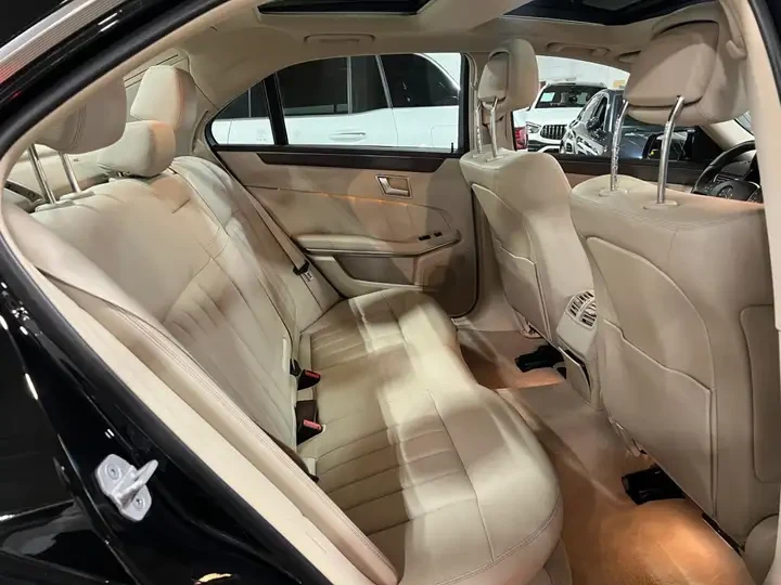 Mercedes-Benz E 350 * 4matic * Фиксирана цена до БГ * CARFAX * 98к км!, снимка 10 - Автомобили и джипове - 54863104