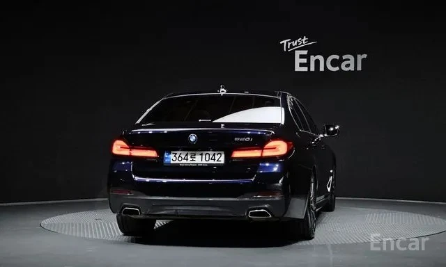 BMW 520 520i M Sport | 360  Камера | HUD | Adaptive Cruise, снимка 4 - Автомобили и джипове - 55563418