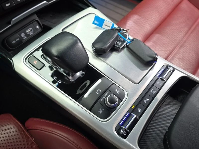 Kia Stinger 3.3 Turbo AWD| 365к.с., снимка 9 - Автомобили и джипове - 56170111