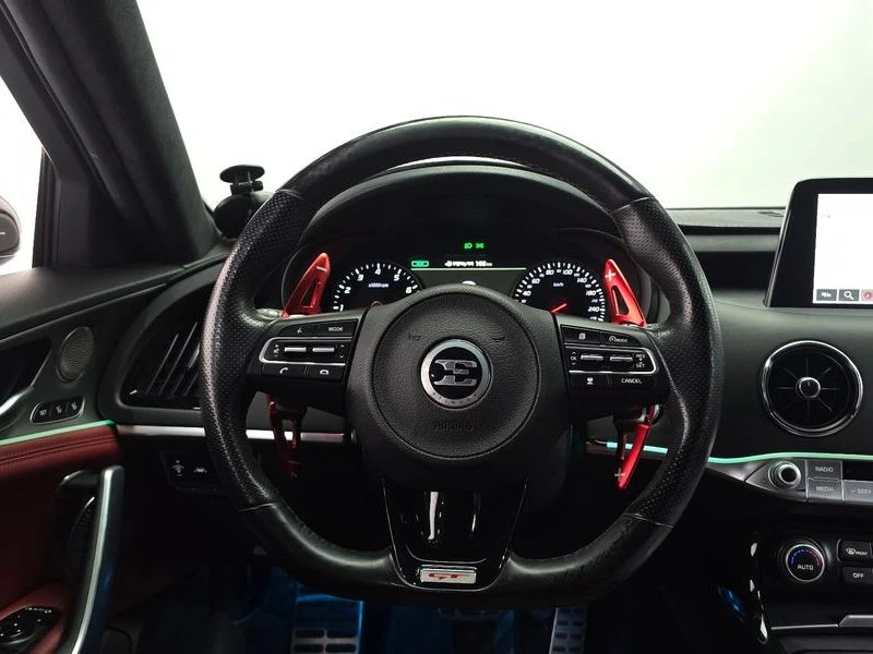 Kia Stinger 3.3 Turbo AWD| 365к.с., снимка 12 - Автомобили и джипове - 56170111