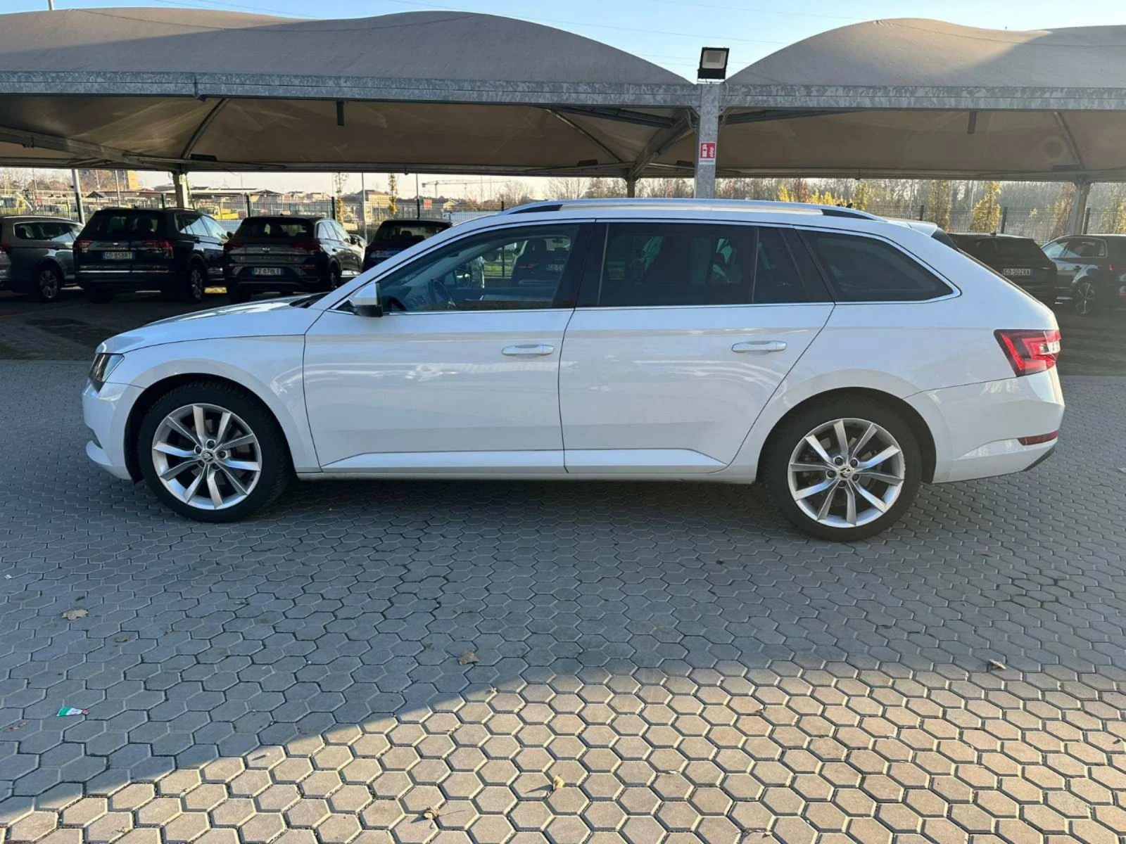 Skoda Superb 1.6 120 к.с 2016.10  - изображение 6