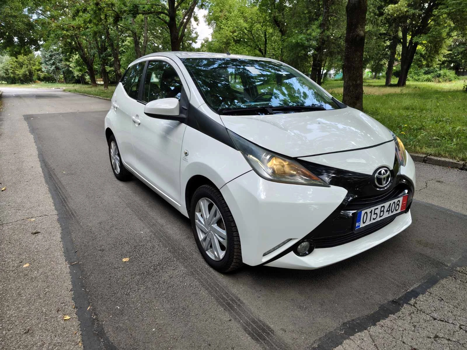 Toyota Aygo 1.0i/2016г. Нови гуми Fulda , снимка 3 - Автомобили и джипове - 49411040
