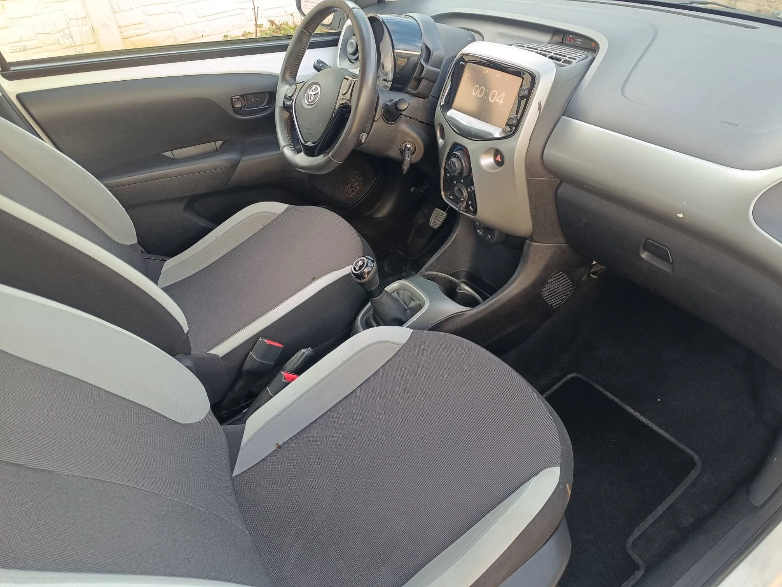 Toyota Aygo 1.0i/2016. | Mobile.bg   11