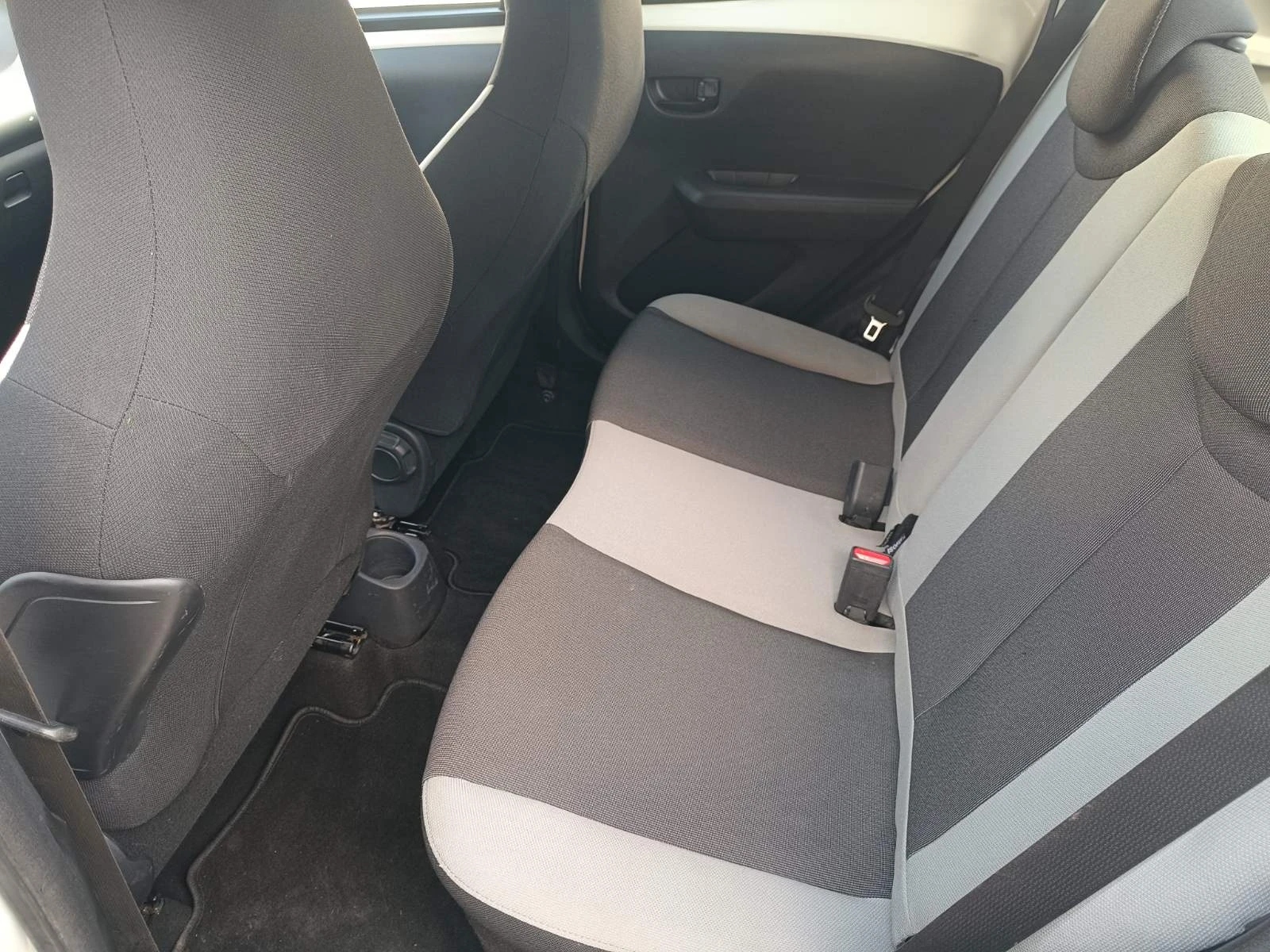 Toyota Aygo 1.0i/2016. | Mobile.bg   13