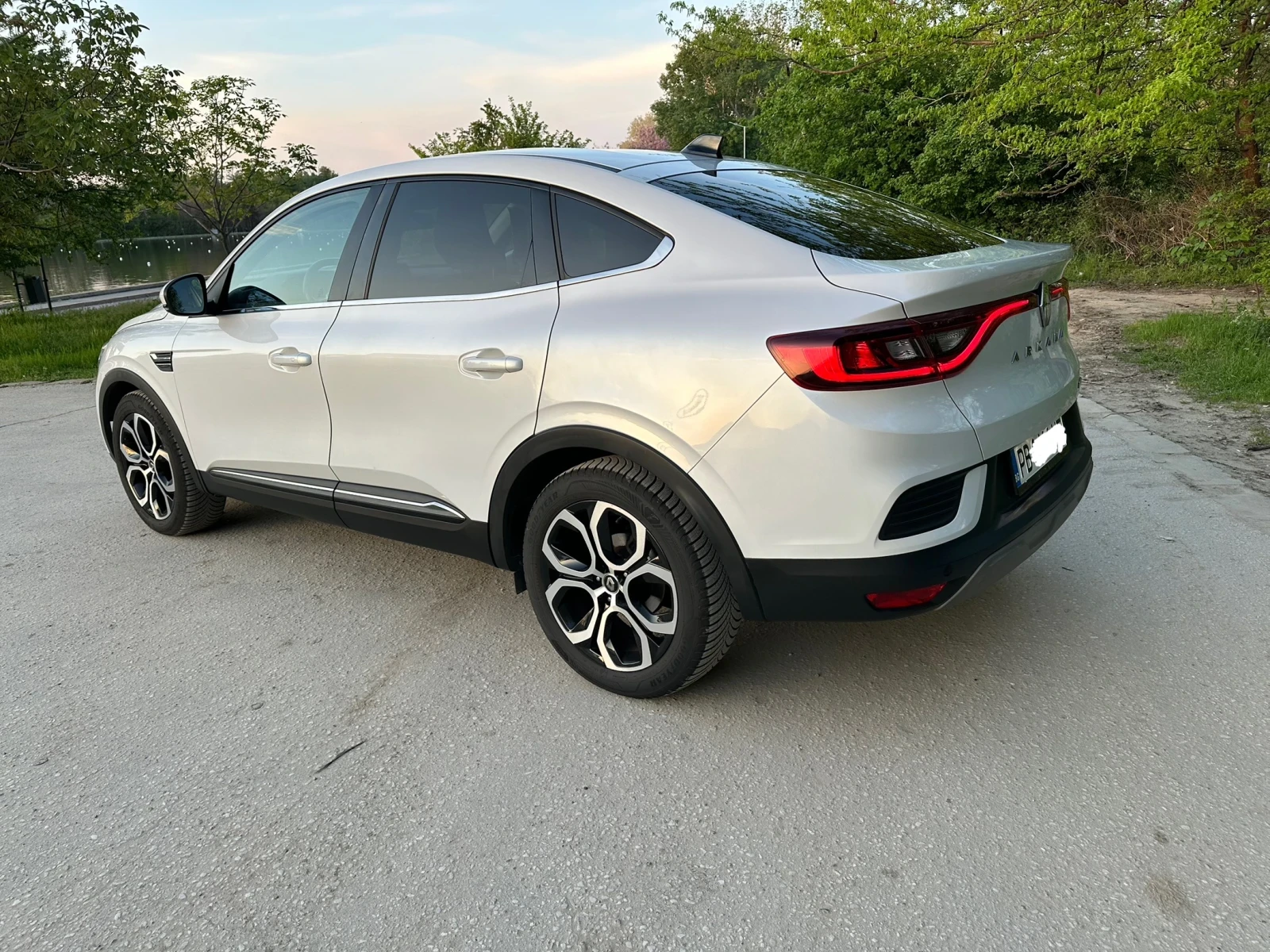 Renault Arkana 1.6 E-TECH HYBRID - изображение 3
