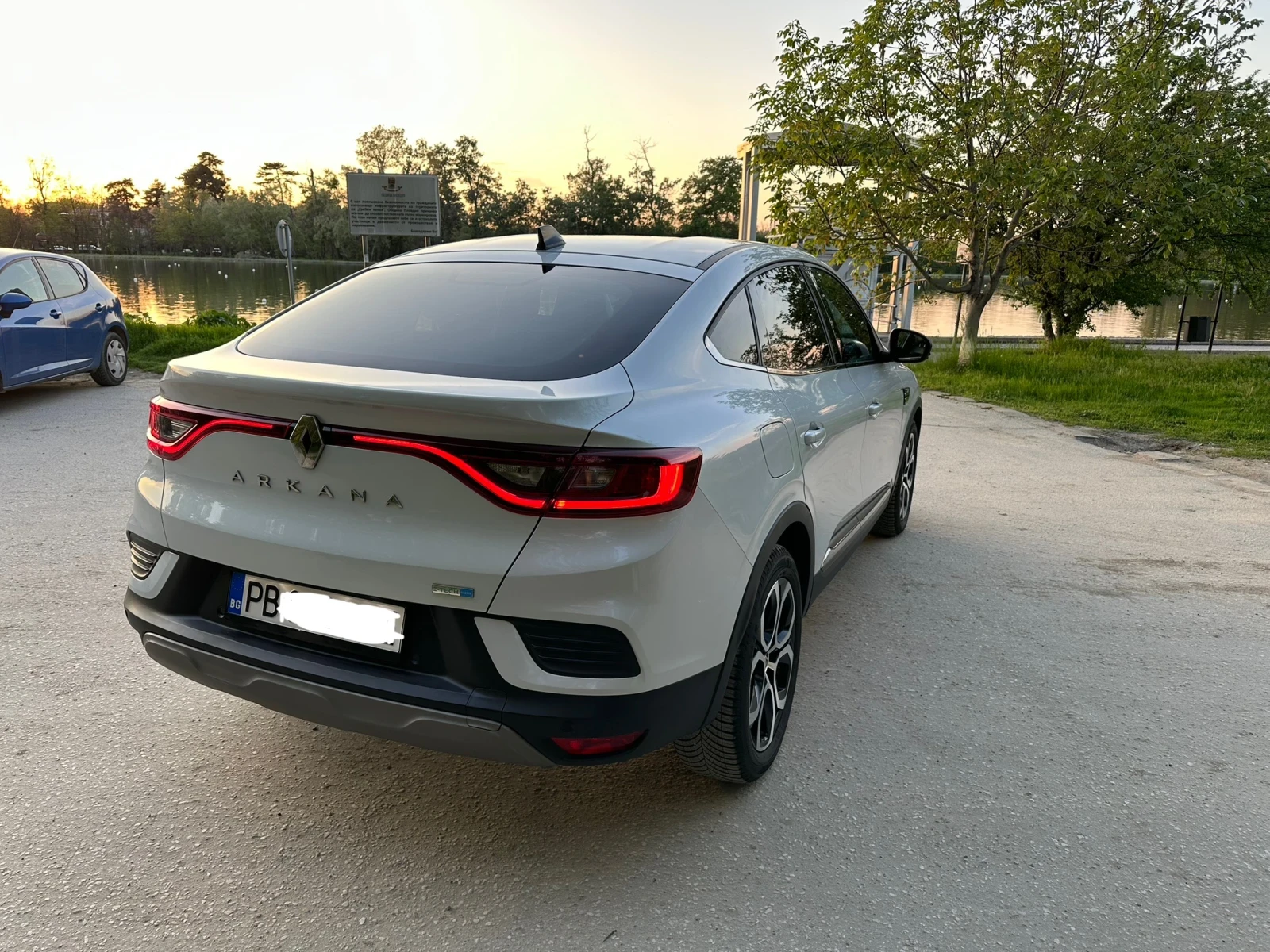 Renault Arkana 1.6 E-TECH HYBRID - изображение 7
