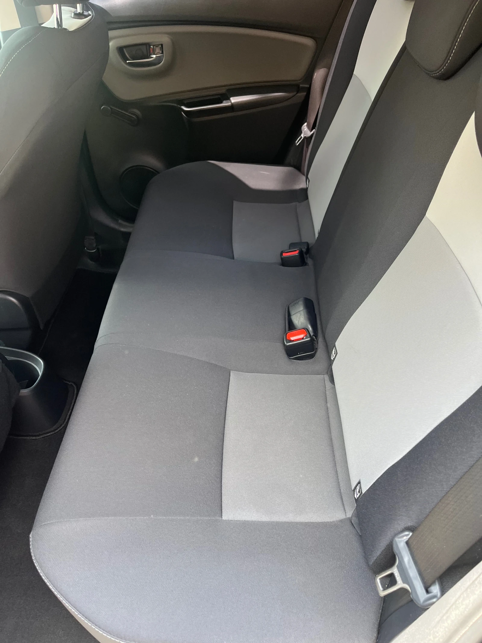 Toyota Yaris  - изображение 10
