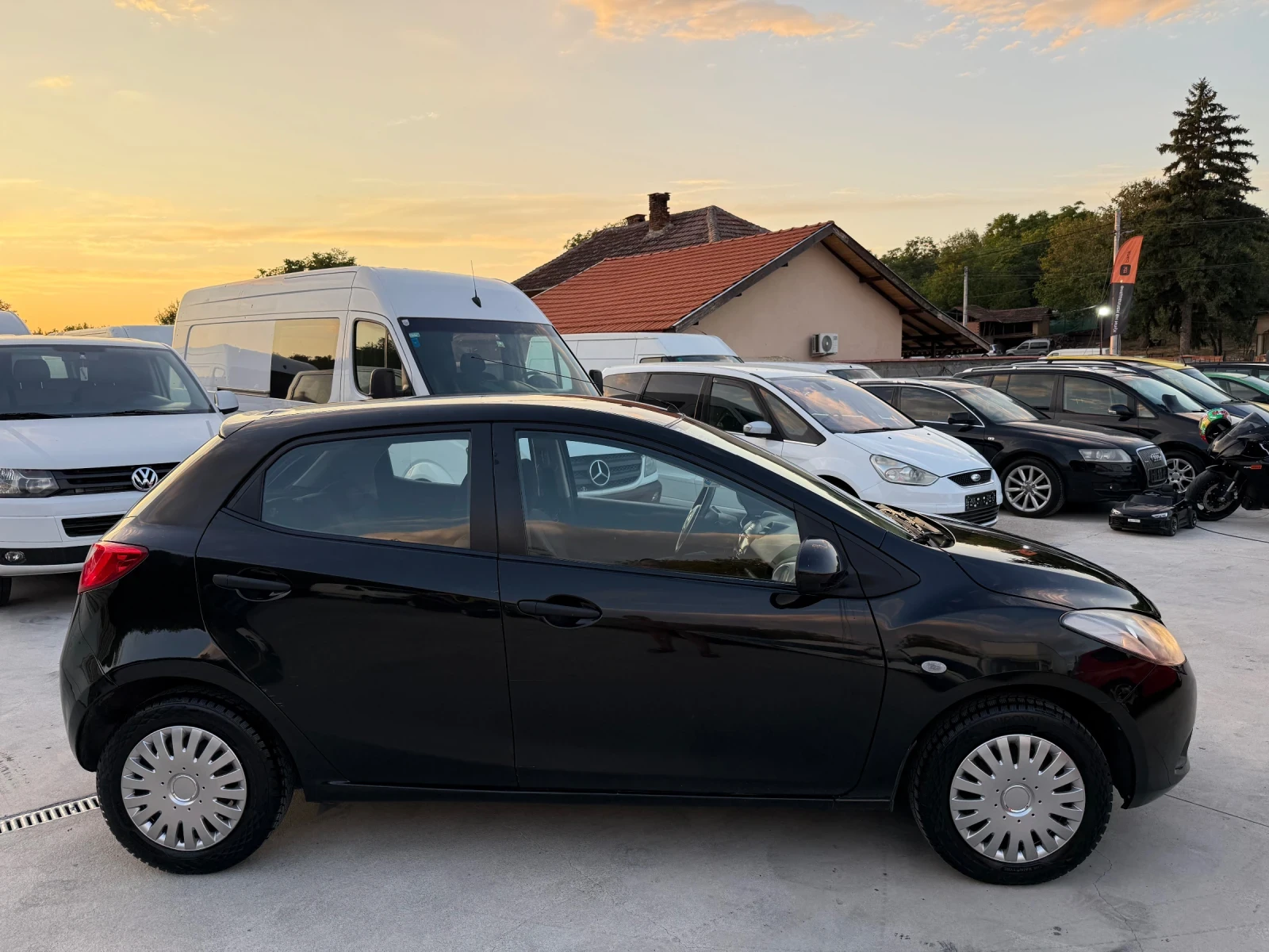 Mazda 2 1.3i ЛИЗИНГ - изображение 4