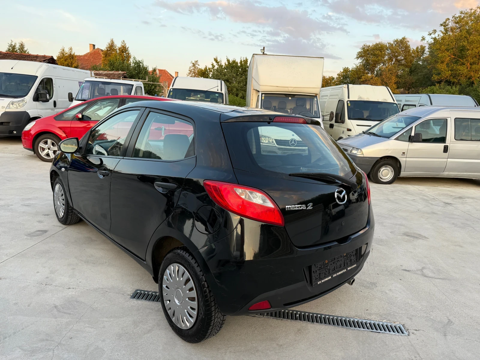 Mazda 2 1.3i ЛИЗИНГ - изображение 8