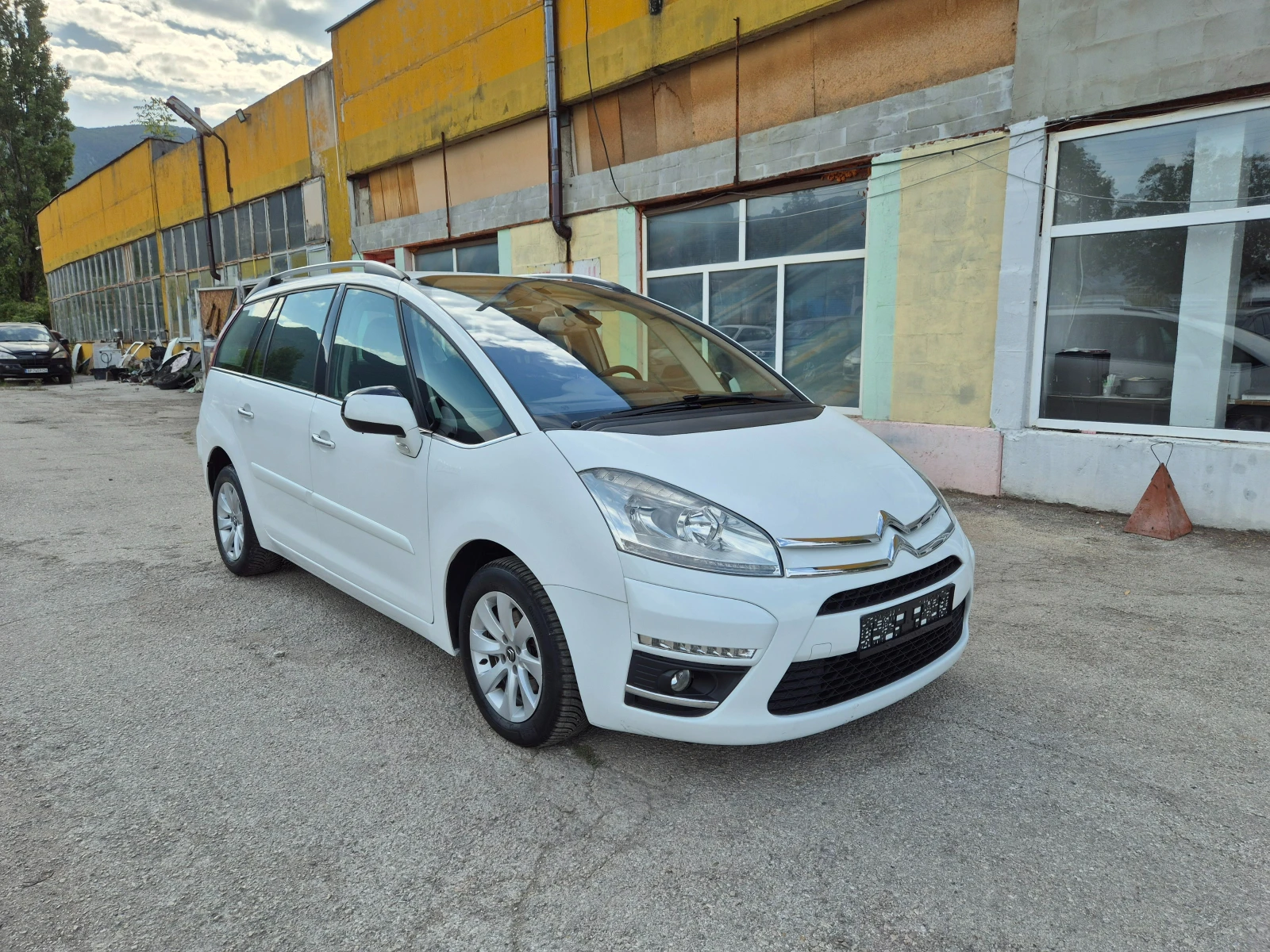 Citroen C4 Picasso 1.6HDI TOP ITALY 7МЕСТА - изображение 3