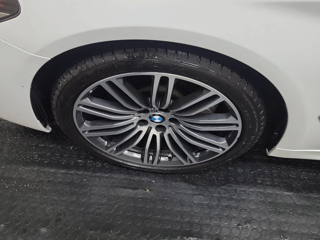BMW 530 * 530I XDRIVE * CARFAX * БЕЗ ПЪРВОНАЧАЛНА ВНОСКА | Mobile.bg — изображение 17