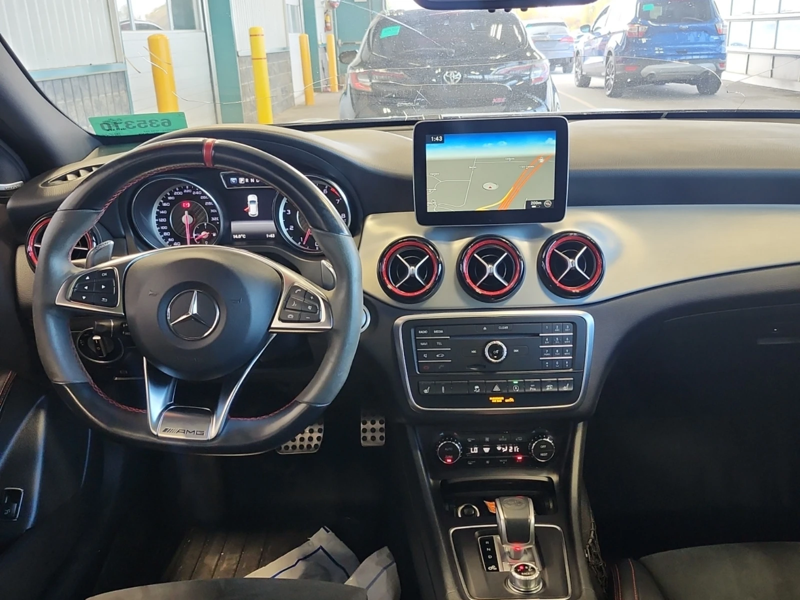 Mercedes-Benz GLA 45 AMG AWD * CARFAX * АвтоКредит * Цена до България*  - изображение 7