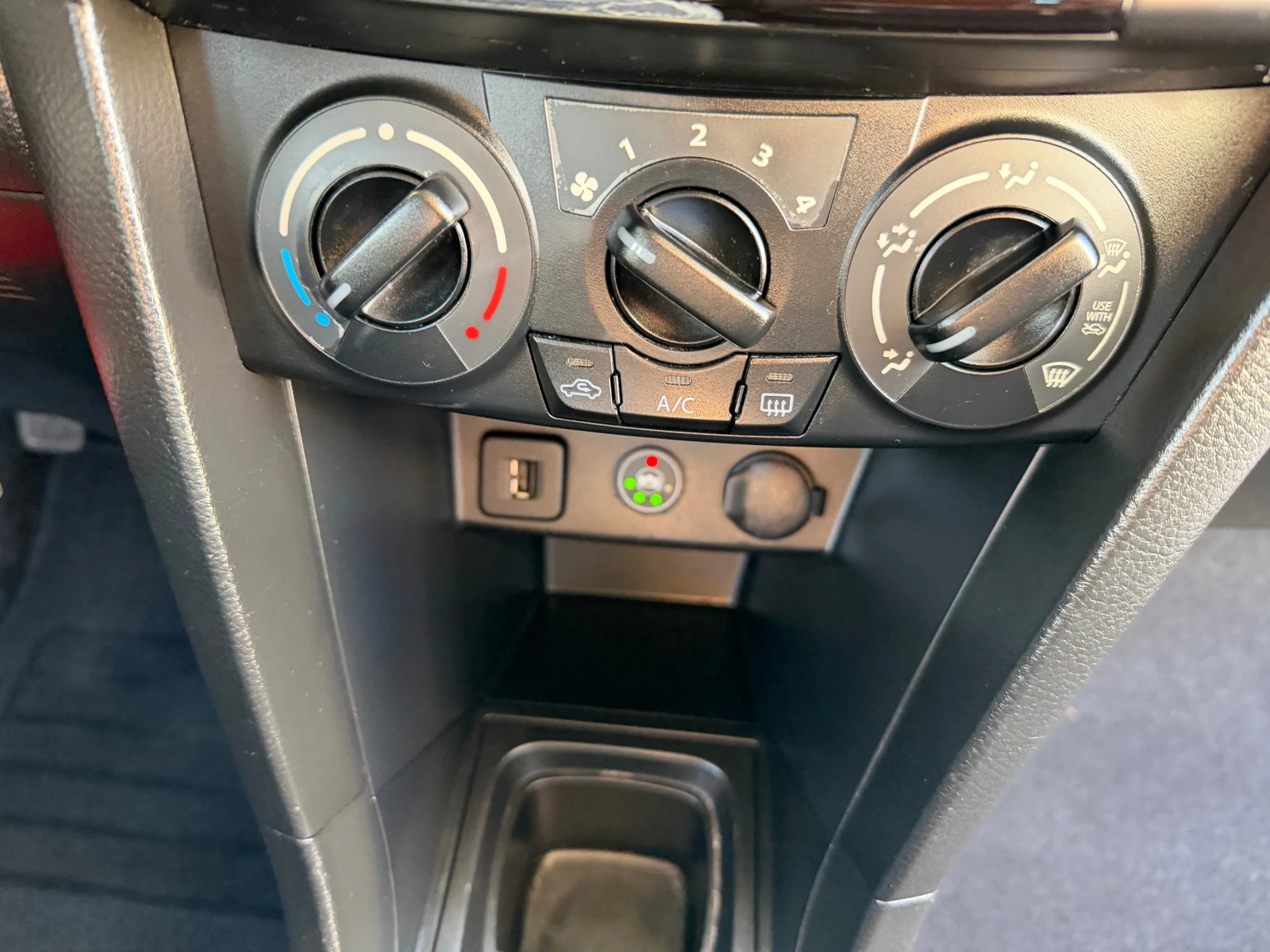 Suzuki Swift 1.2   4х4 ГАЗ.ИНЖЕКЦИОН - изображение 7