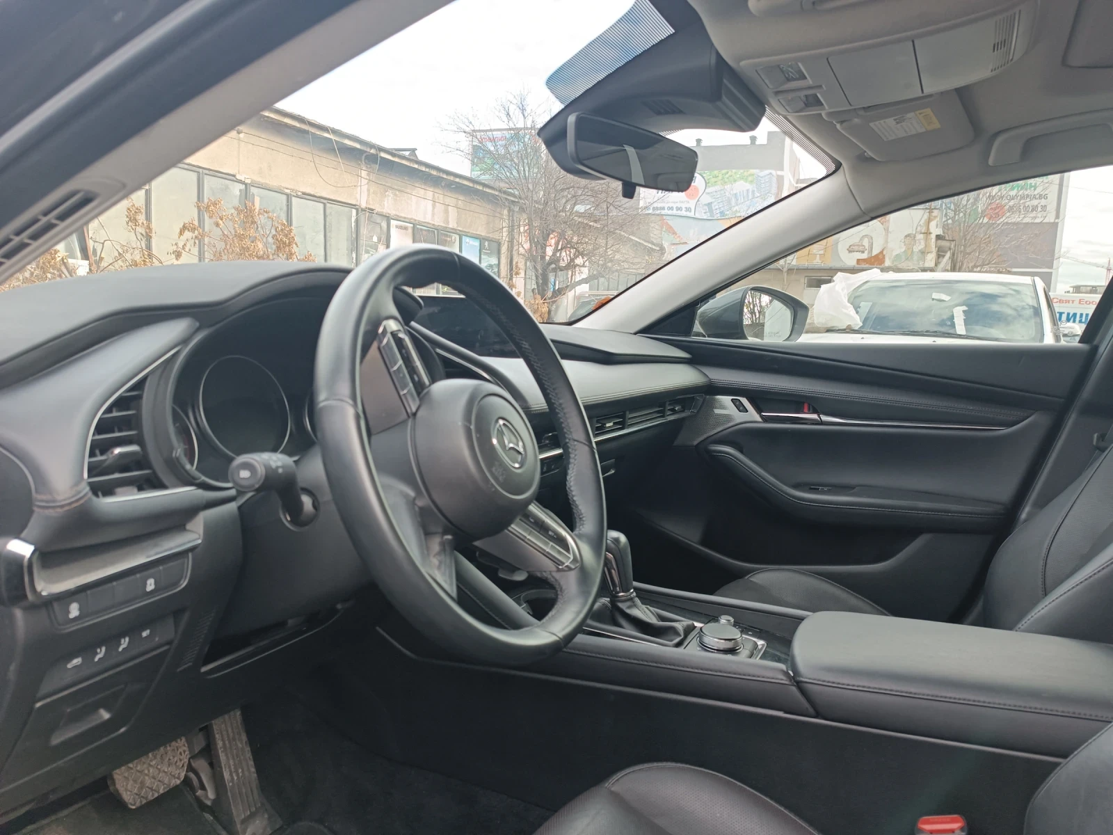 Mazda 3 S Premium AWD седан - изображение 7