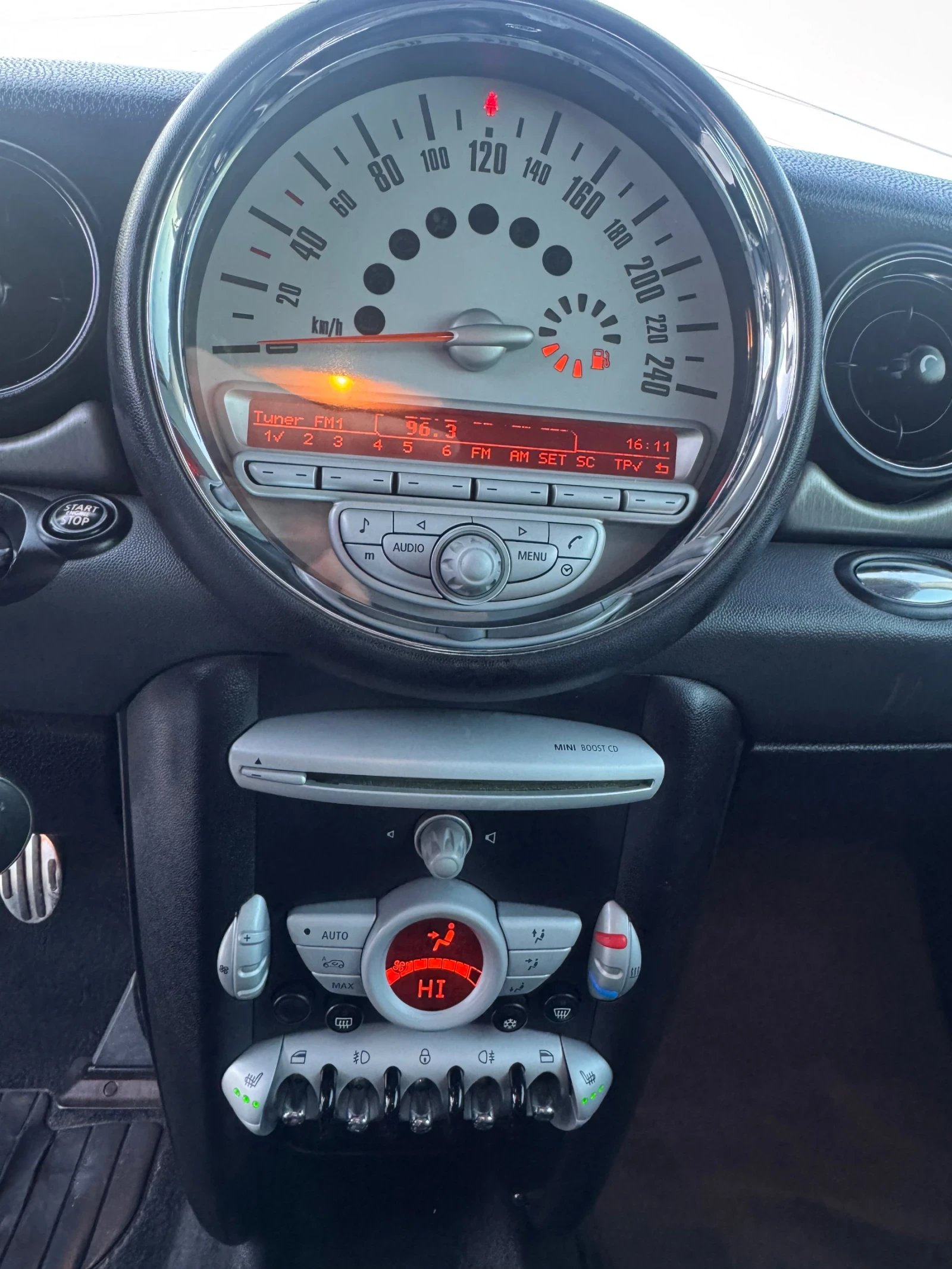 Mini Clubman 1.6HDI ИТАЛИЯ - изображение 10