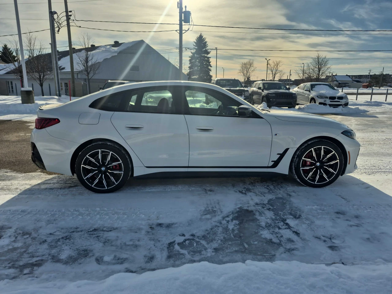 BMW i4 * M50 xDrive* ПОДГРЕВ* KEYLESS* PANO*  - изображение 3