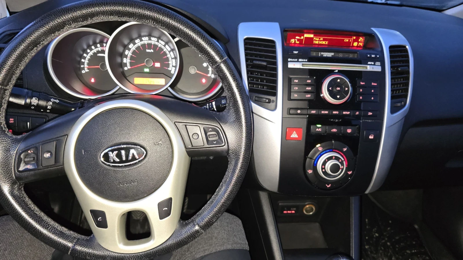 Kia Venga 1.4 DOHC - изображение 8