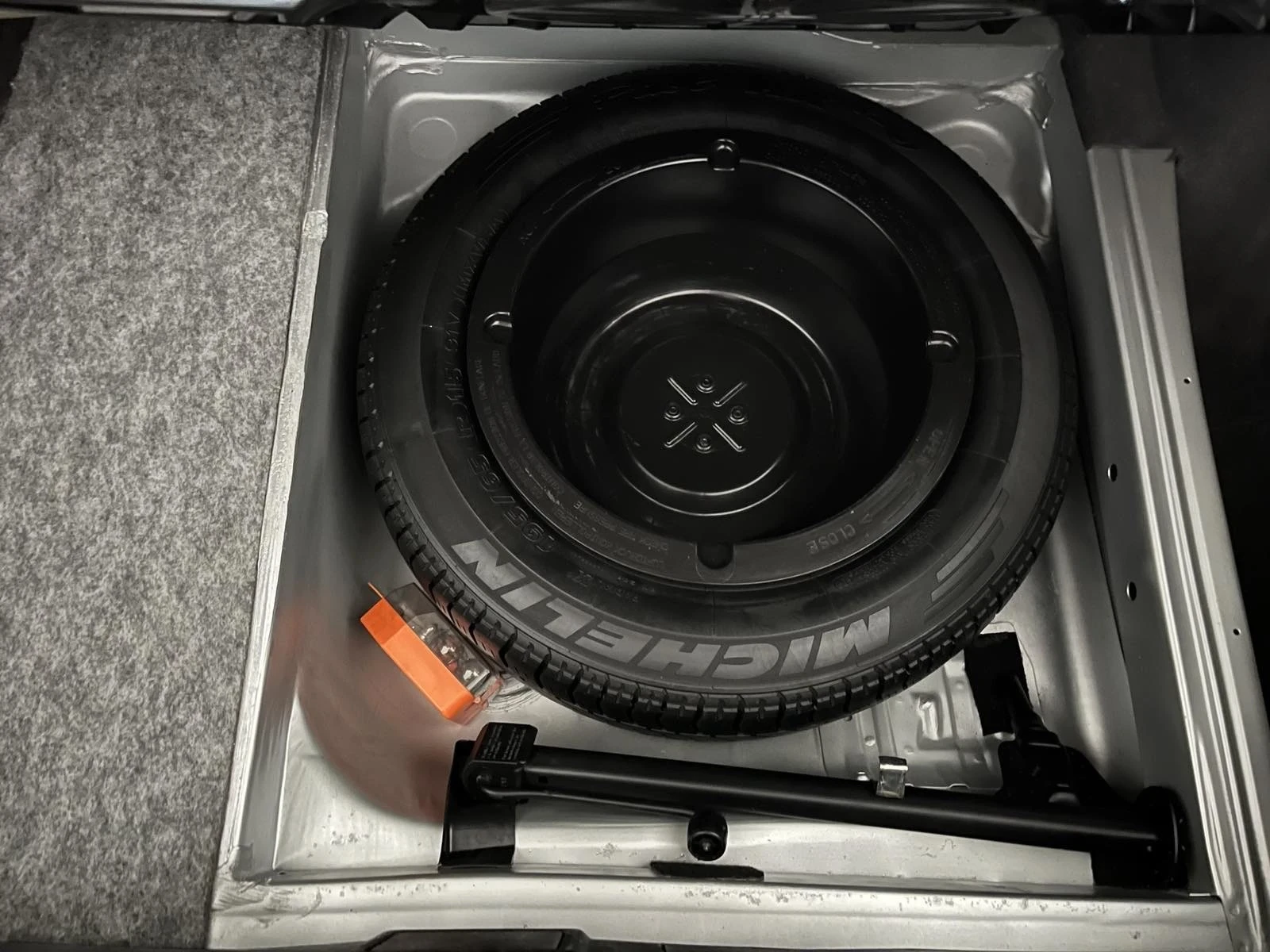 Mercedes-Benz 124 E220, снимка 10 - Автомобили и джипове - 53713613