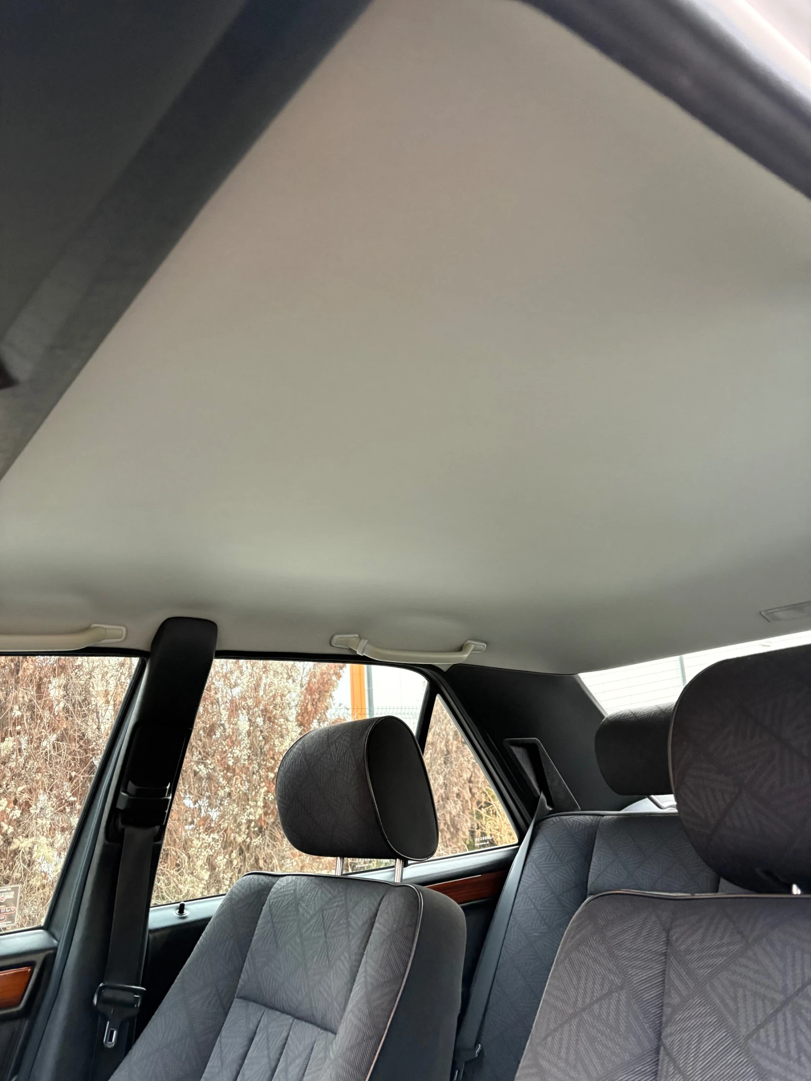 Mercedes-Benz 124 E220, снимка 9 - Автомобили и джипове - 53713613