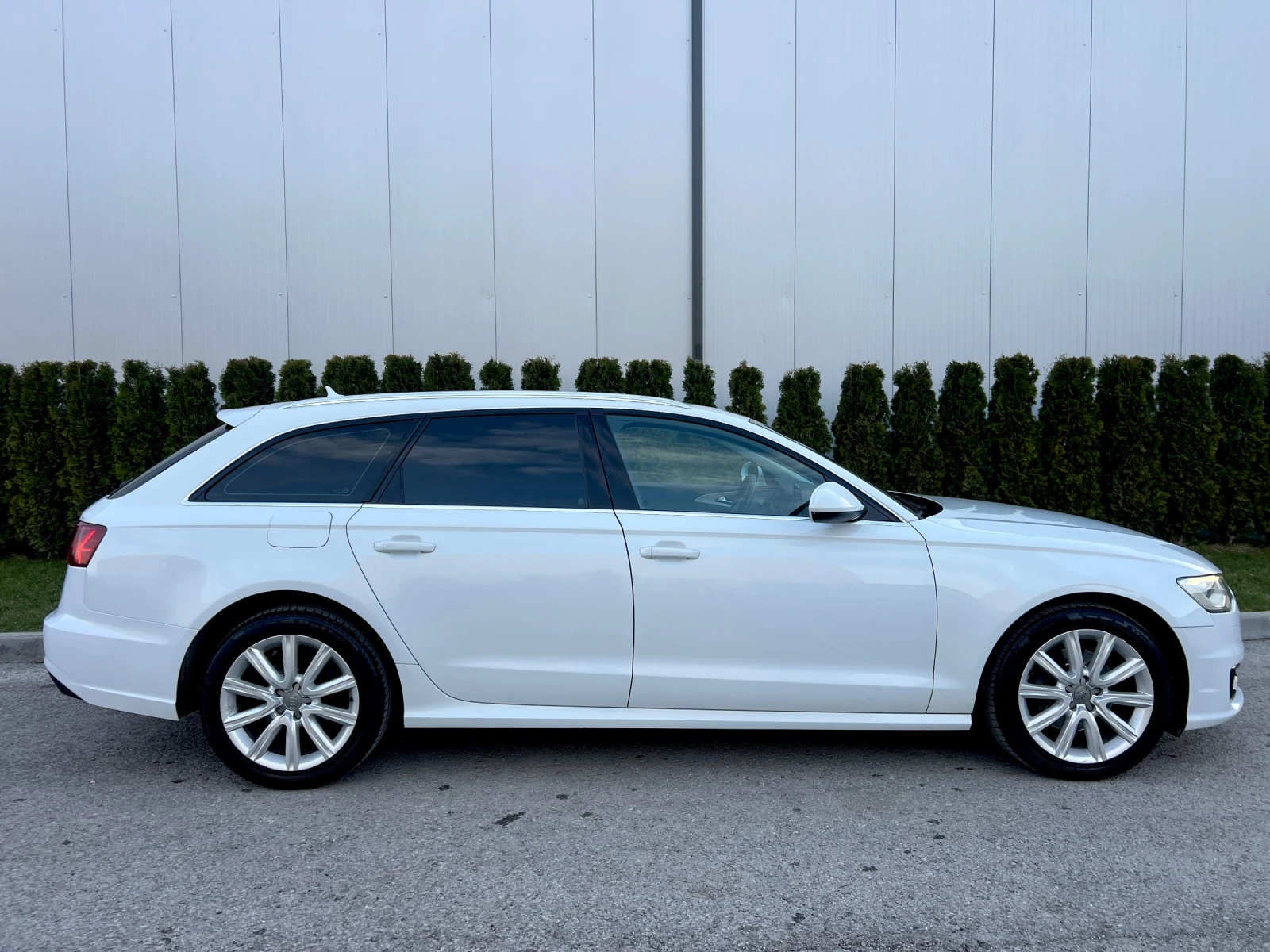 Audi A6 TDI UlTRA 2.0 190к.с/Digi/Ambient/Регистрира, снимка 6 - Автомобили и джипове - 53802826