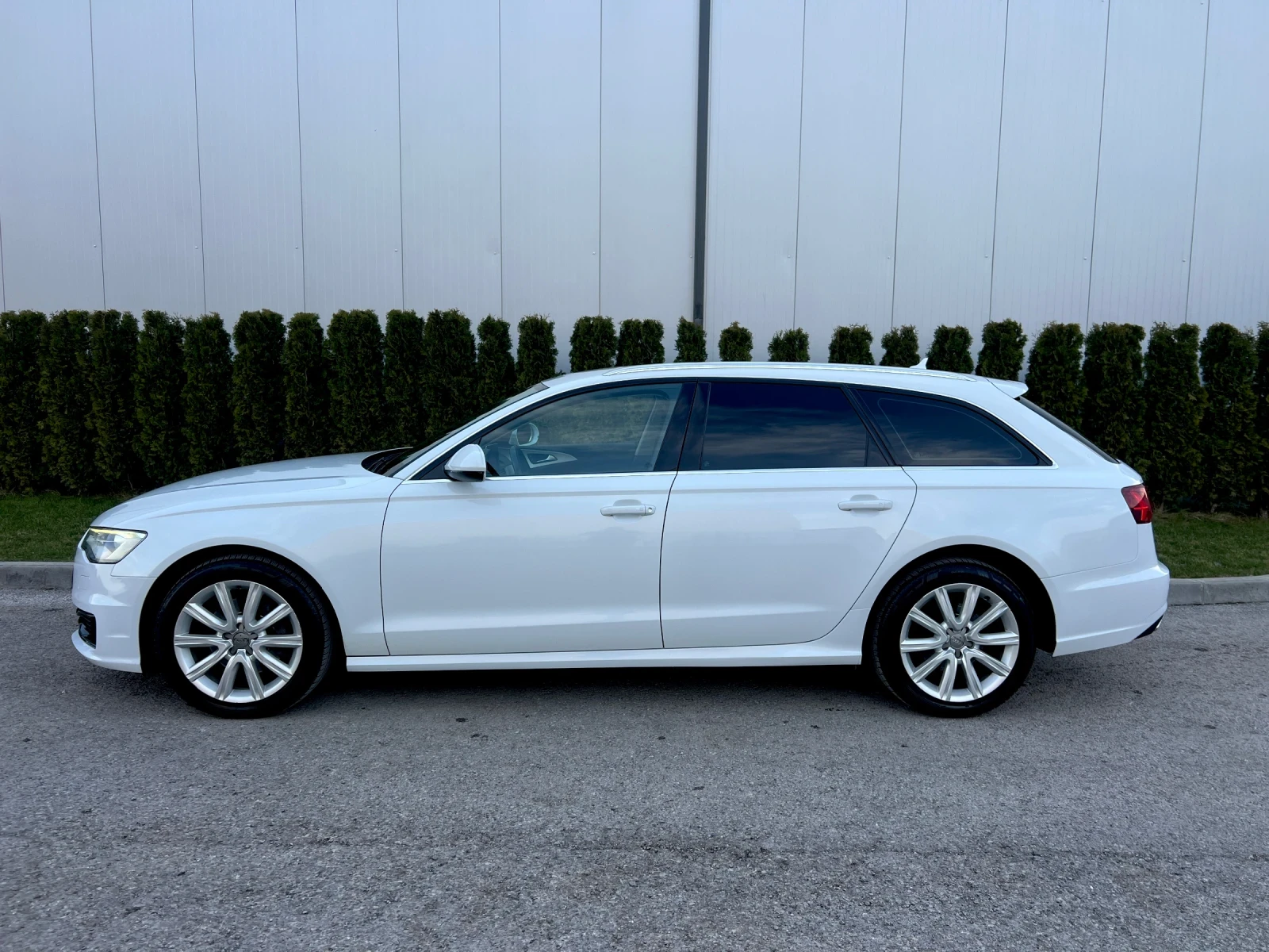 Audi A6 TDI UlTRA 2.0 190к.с/Digi/Ambient/Регистрира, снимка 2 - Автомобили и джипове - 53802826