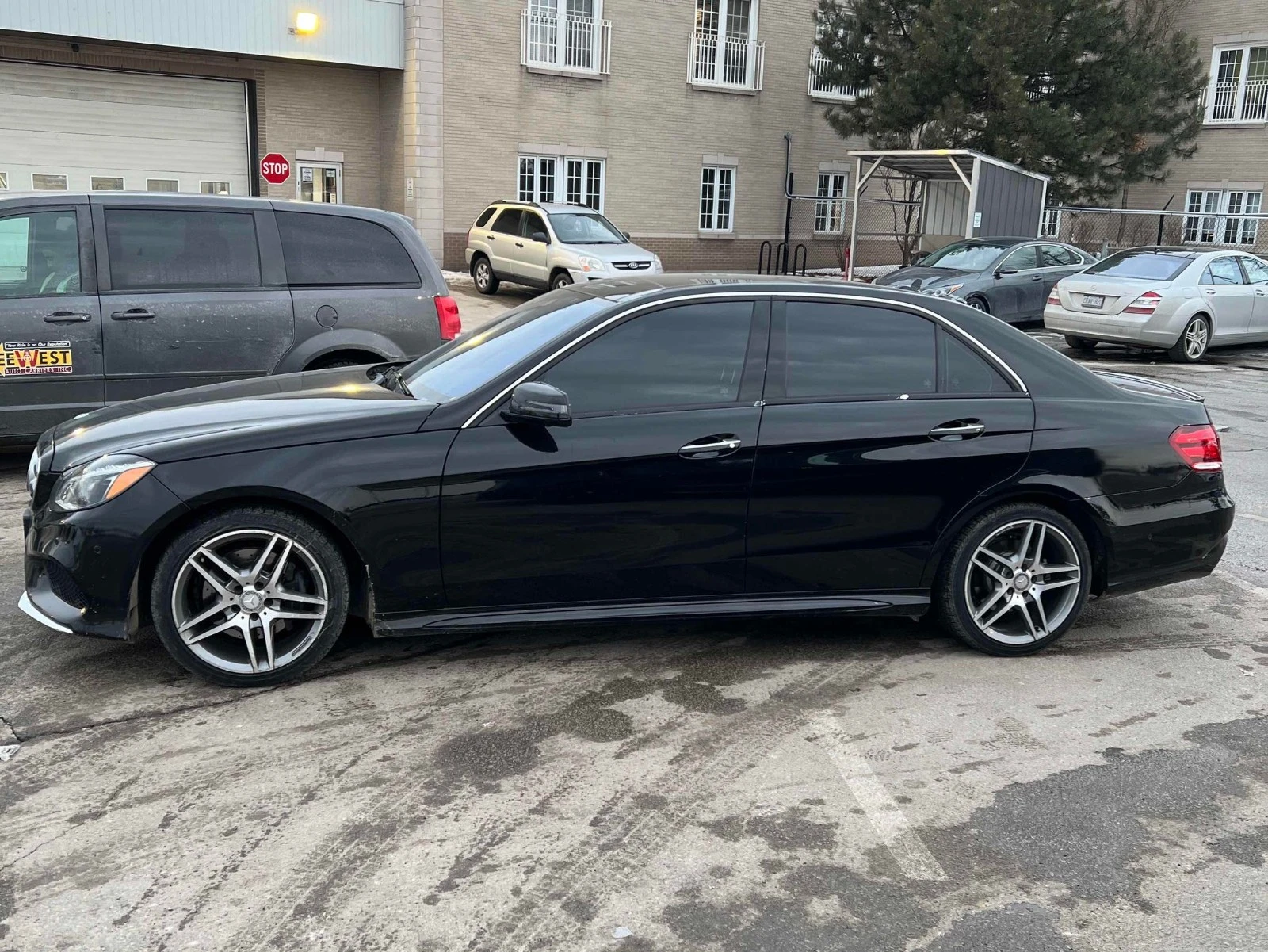 Mercedes-Benz E 400 С РЕГИСТРАЦИЯ & АВТО КРЕДИТ, снимка 3 - Автомобили и джипове - 53865044