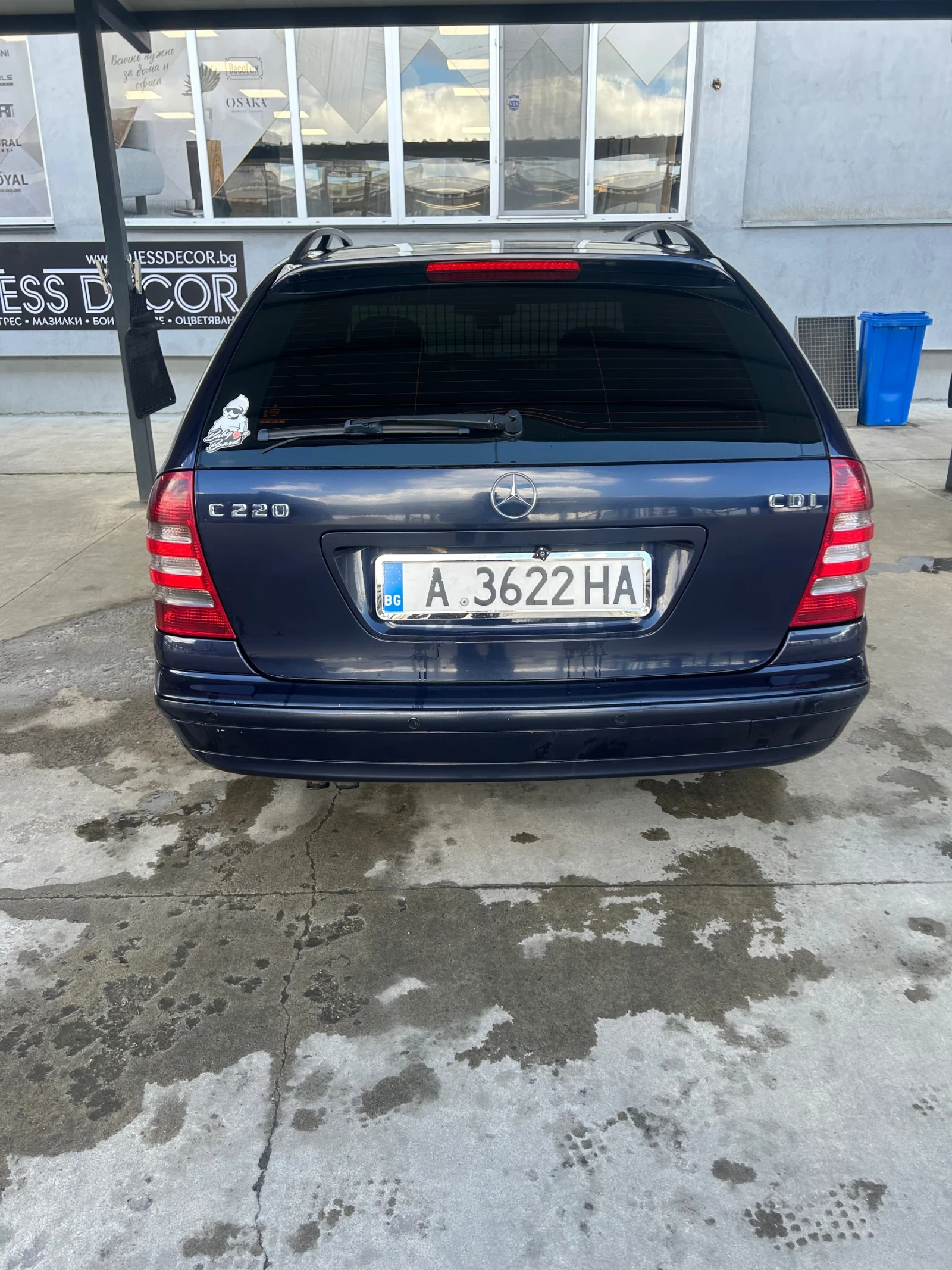 Mercedes-Benz C 220, снимка 4 - Автомобили и джипове - 54136030