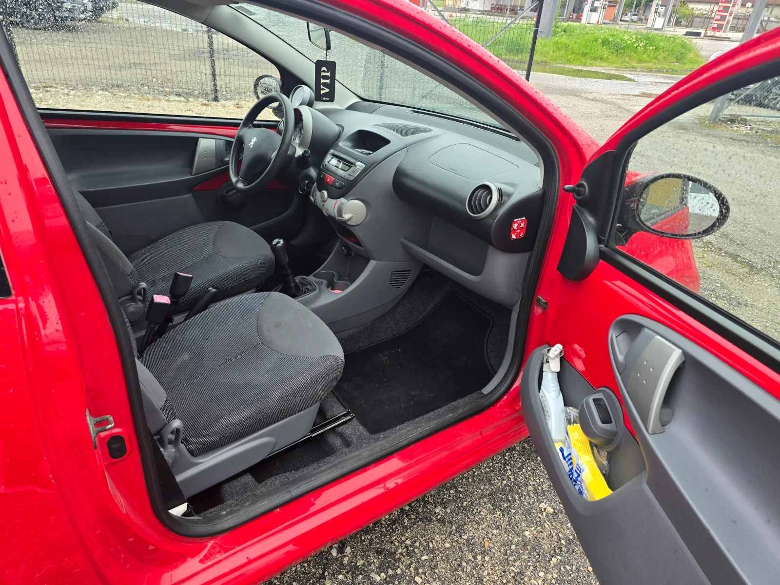 Peugeot 107 1.0, снимка 5 - Автомобили и джипове - 54366314