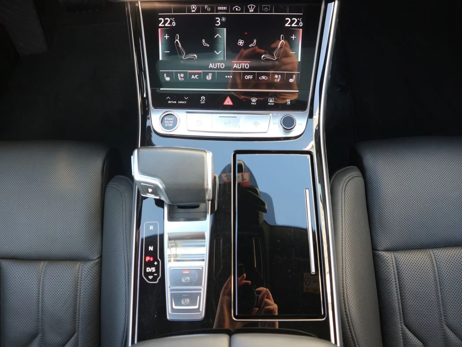 Audi A8 50TDI/286HP/PANO/MASSAGE/360/B&O/HUD/MEMO/378q, снимка 9 - Автомобили и джипове - 54792436