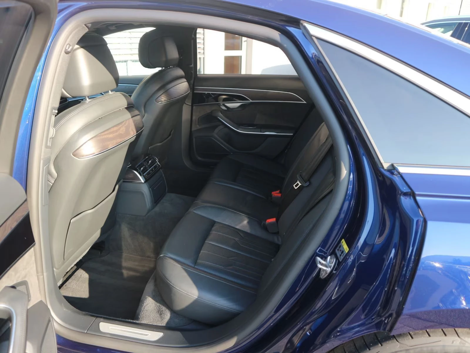 Audi A8 50TDI/286HP/PANO/MASSAGE/360/B&O/HUD/MEMO/378q, снимка 15 - Автомобили и джипове - 54792436