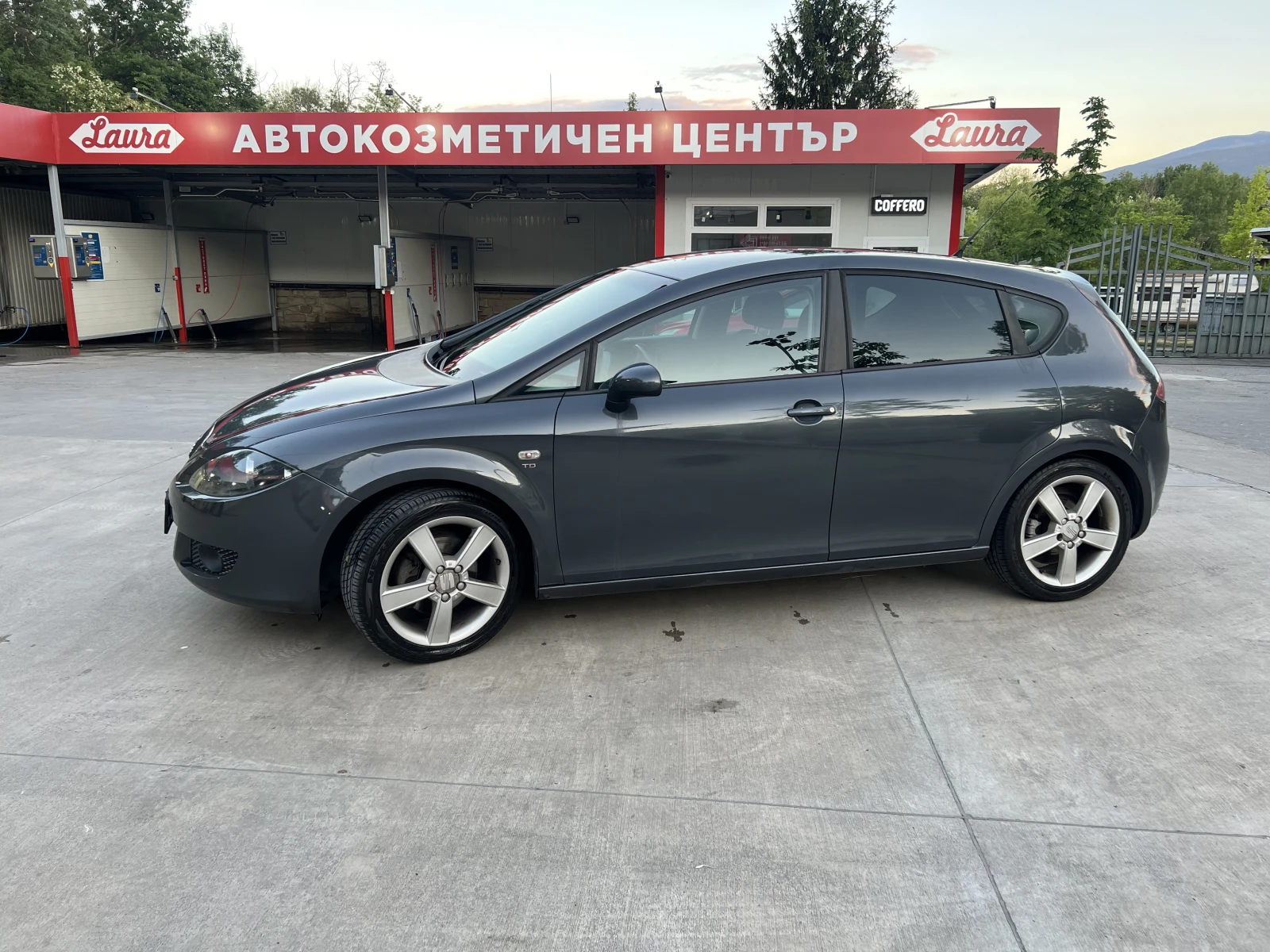 Seat Leon, снимка 3 - Автомобили и джипове - 54868387