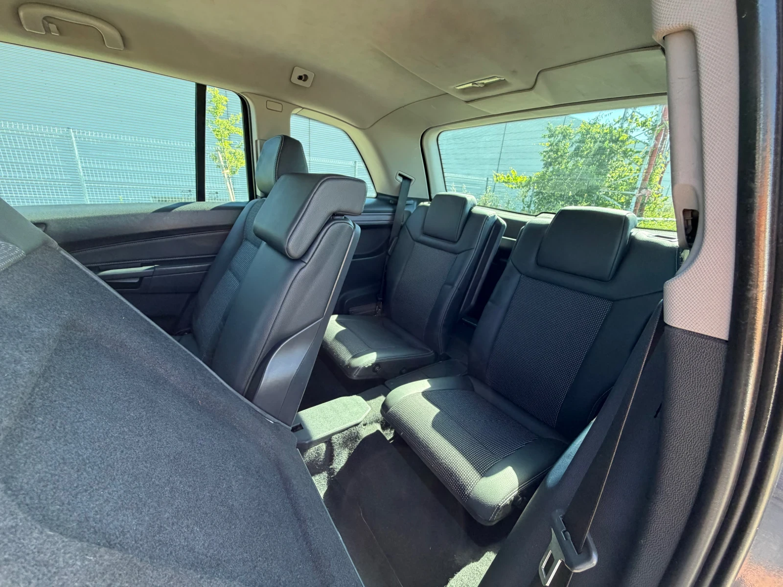 Opel Zafira 1.9TDCI, снимка 8 - Автомобили и джипове - 54882931