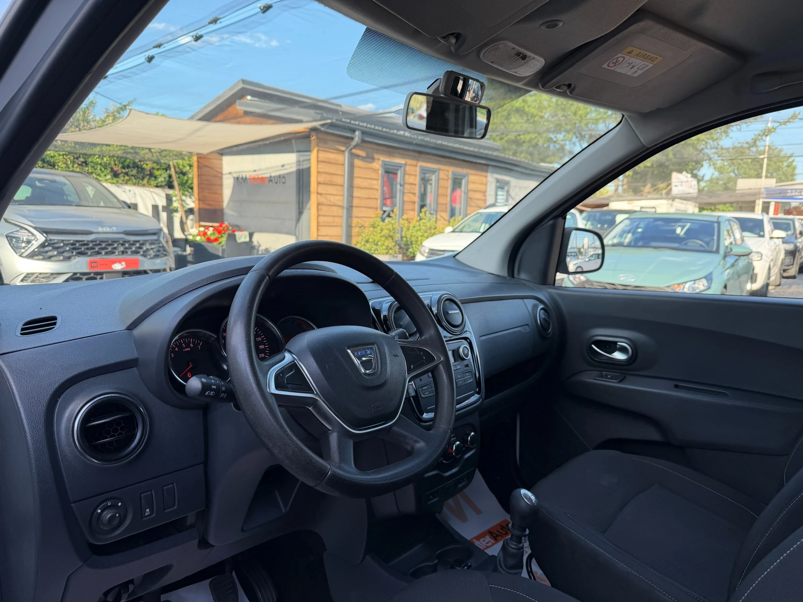 Dacia Lodgy 1.5dci 6ск./7местна/EURO-6D, снимка 8 - Автомобили и джипове - 54973294