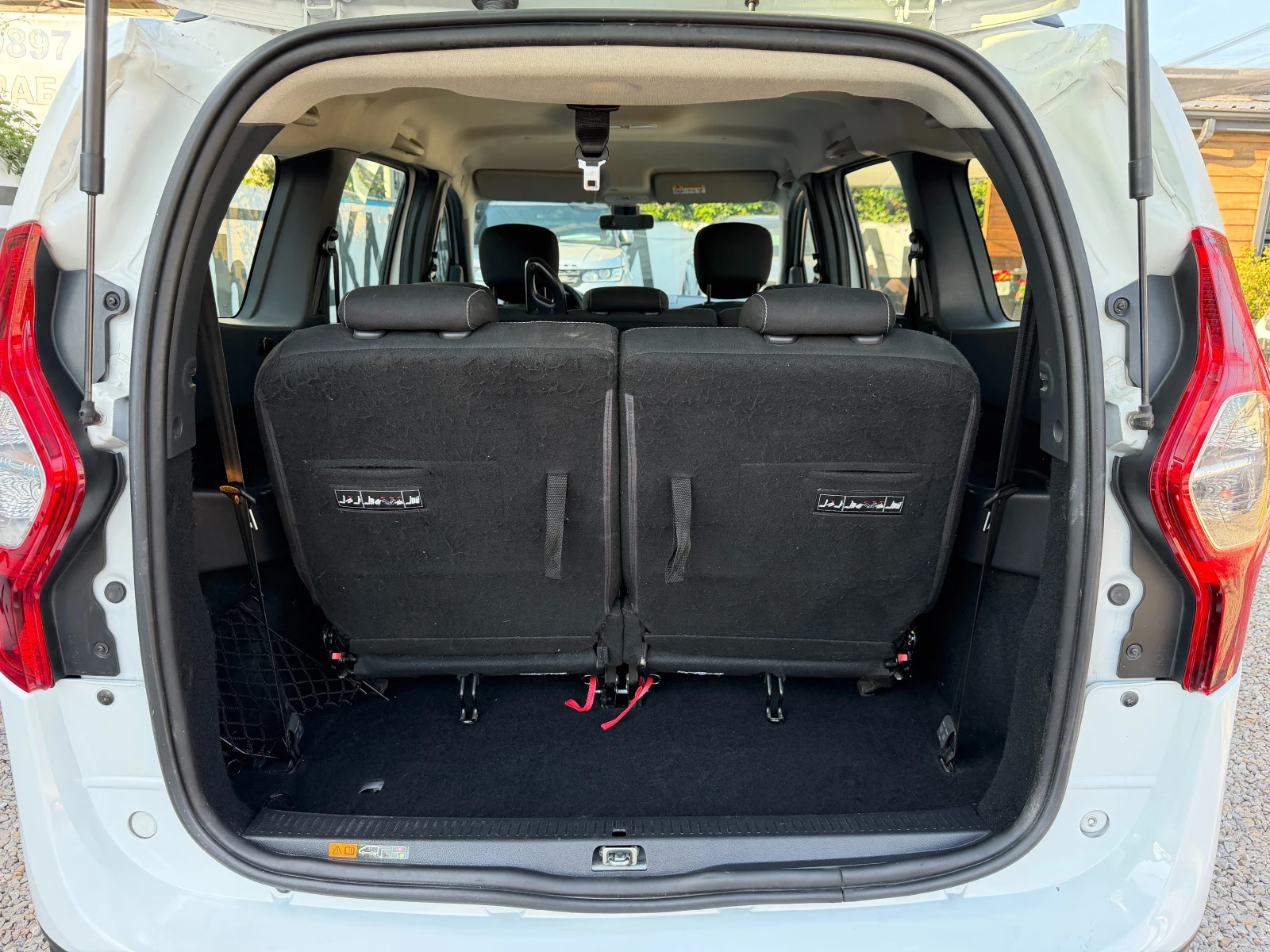 Dacia Lodgy 1.5dci 6ск./7местна/EURO-6D, снимка 14 - Автомобили и джипове - 54973294