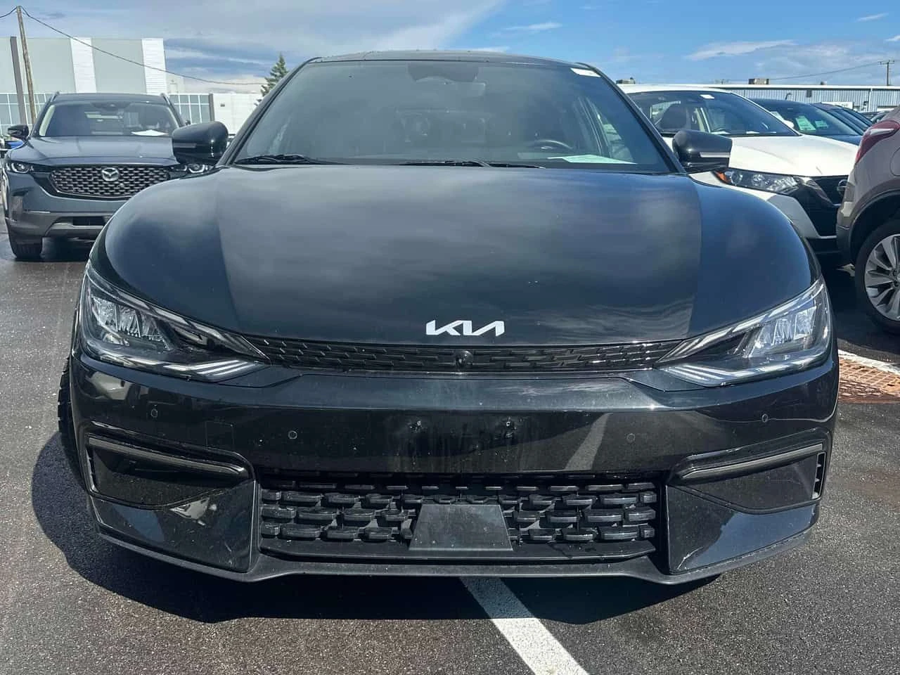Kia EV6 * Land w/GT Line Pkg AWD * CARFAX * БЕЗ ПЪРВОНАЧАЛ, снимка 6 - Автомобили и джипове - 54980206
