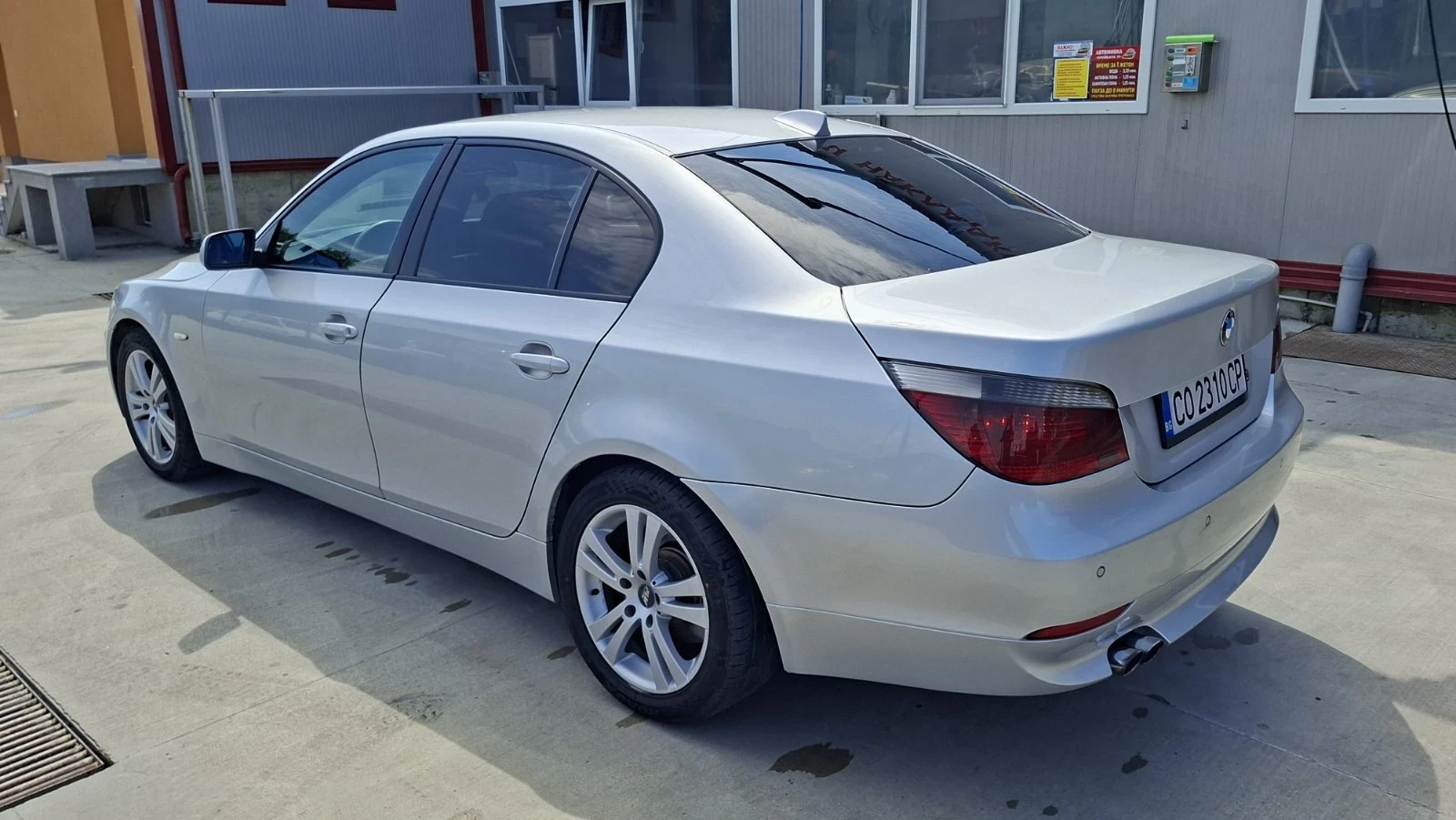 BMW 530 3.0d 218kc, снимка 16 - Автомобили и джипове - 55056242