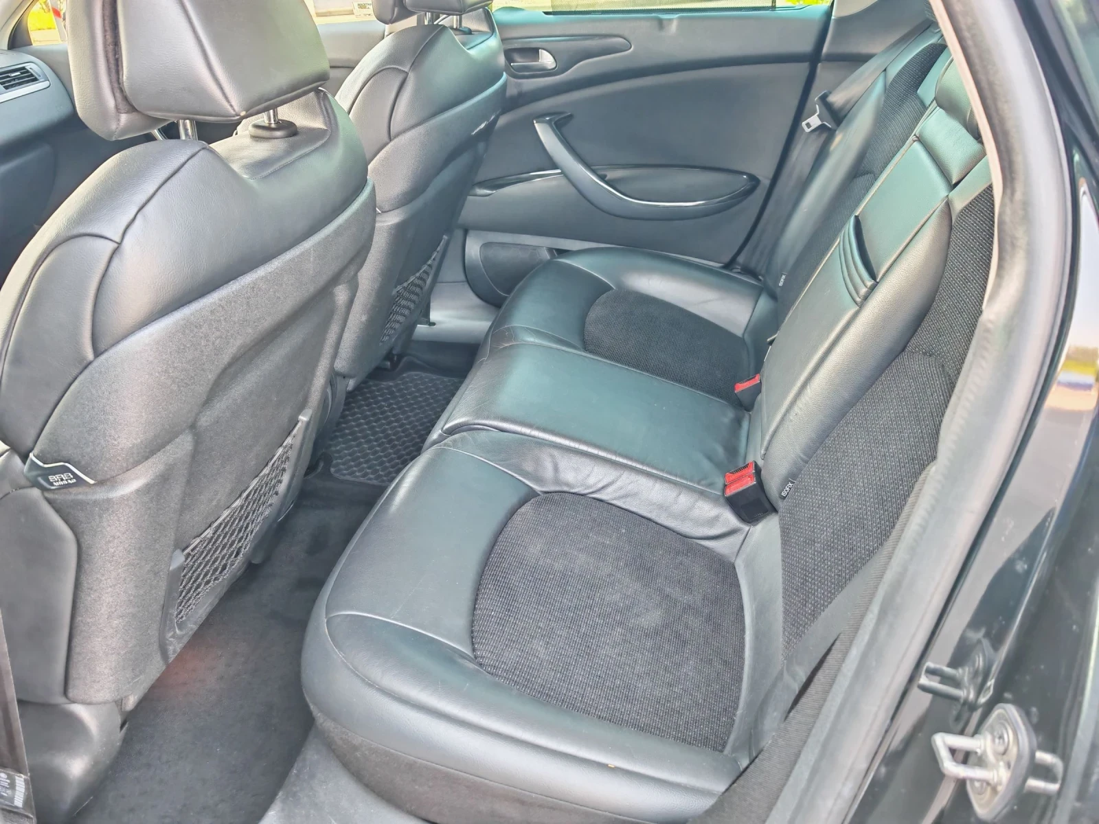 Citroen C5 2.2HDI-204k.ТОП СЪСТОЯНИЕ , ВНОС ОТ ИТАЛИЯ , снимка 11 - Автомобили и джипове - 55159040